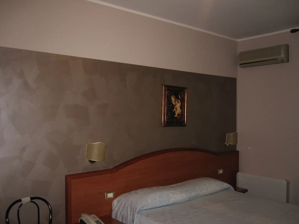 Standard Double room with view (full double bed)