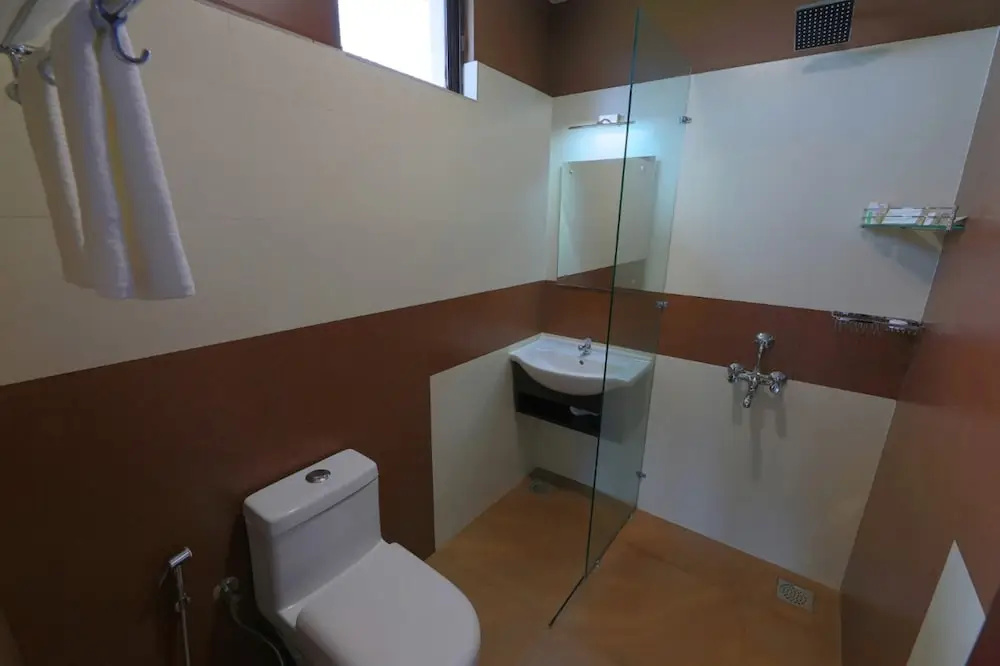 Executive Double room (full double bed)