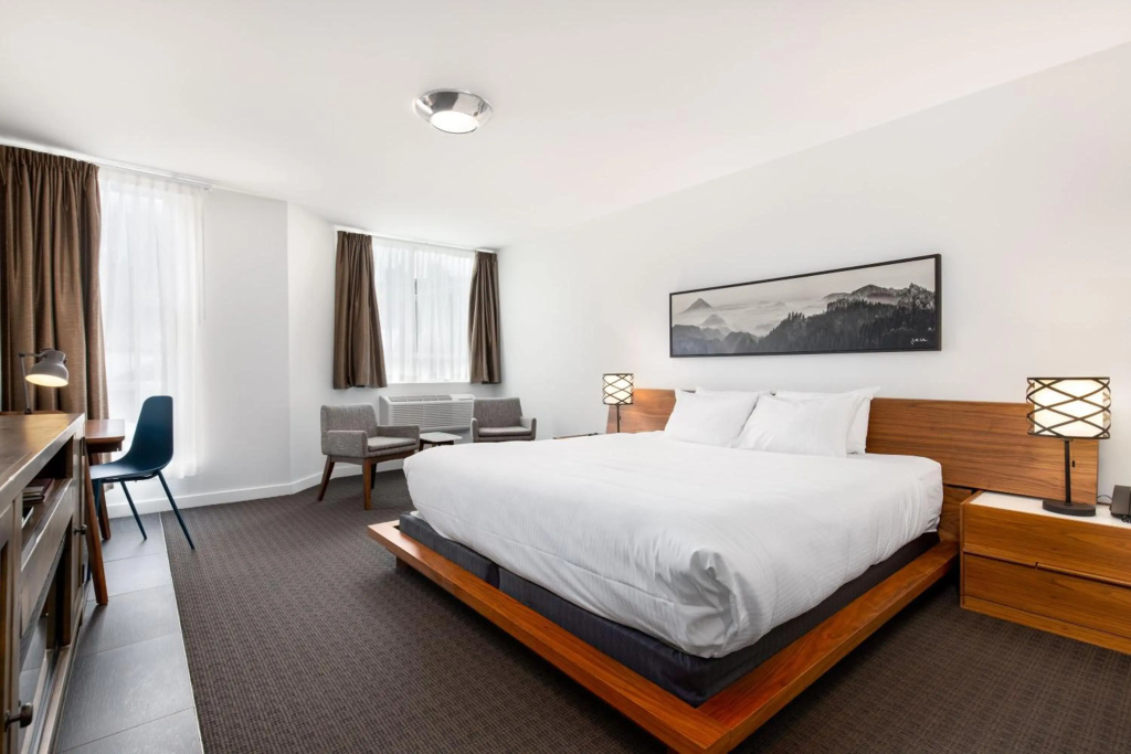 Adara Hotel — 4