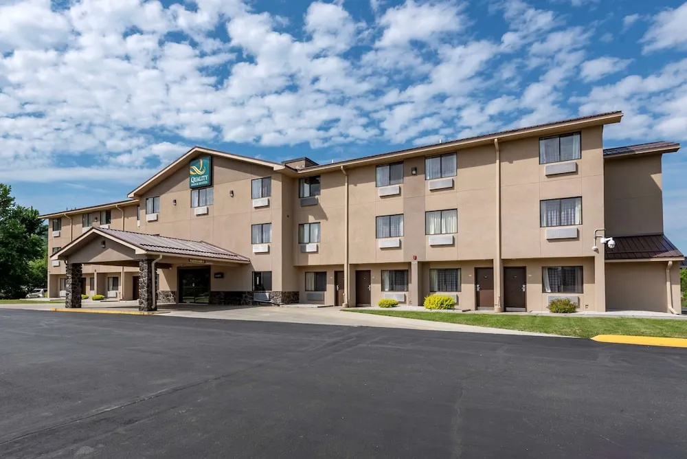 Allegheny Inn & Suites