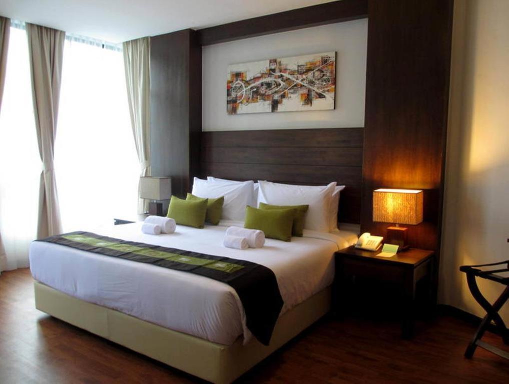 Samsuria Beach Resort & Residence