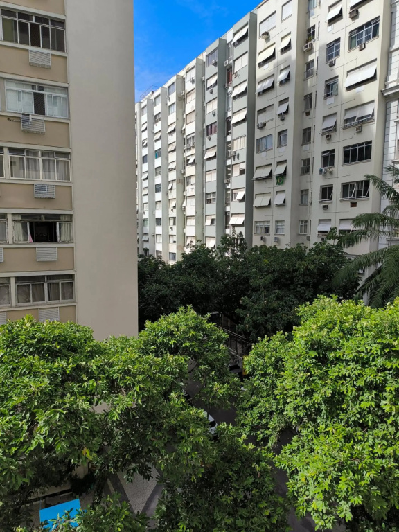 Studio 156, ótima localização, 150 metros do mar