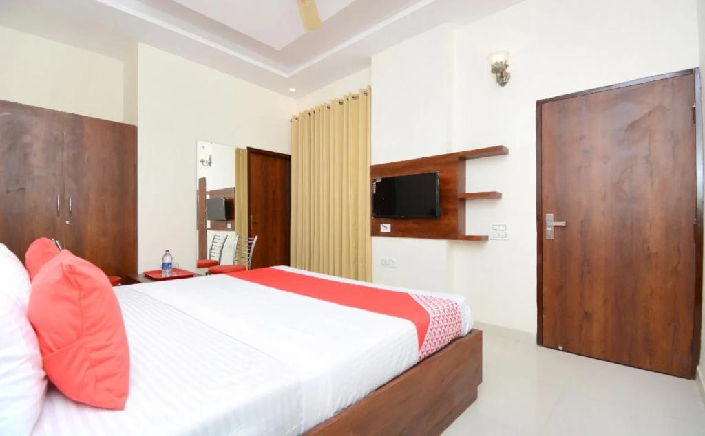 Bedroom