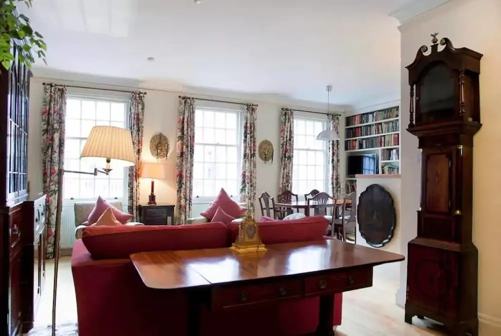 Vintage British 1 bed Flat in Marylebone