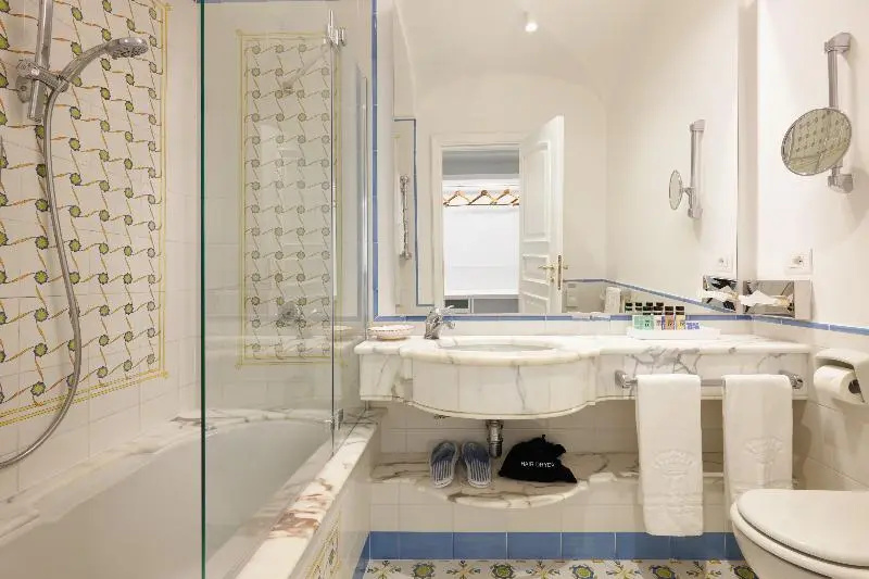 Grand Hotel Capodimonte - Chambres