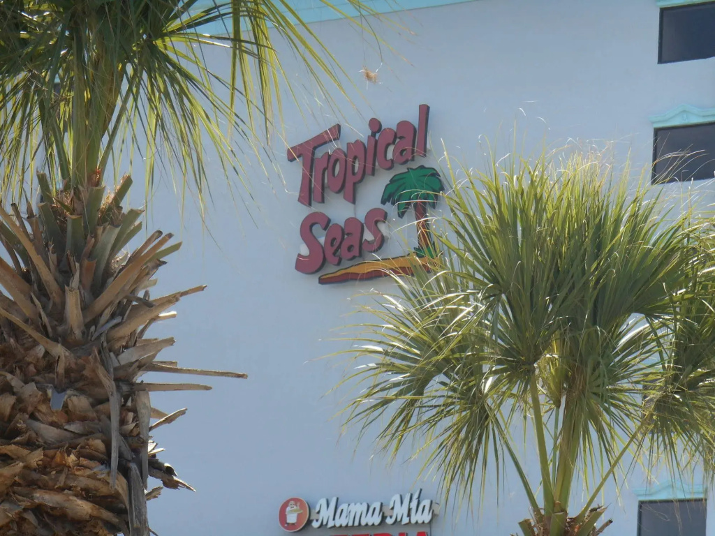 Tropical Seas Hotel