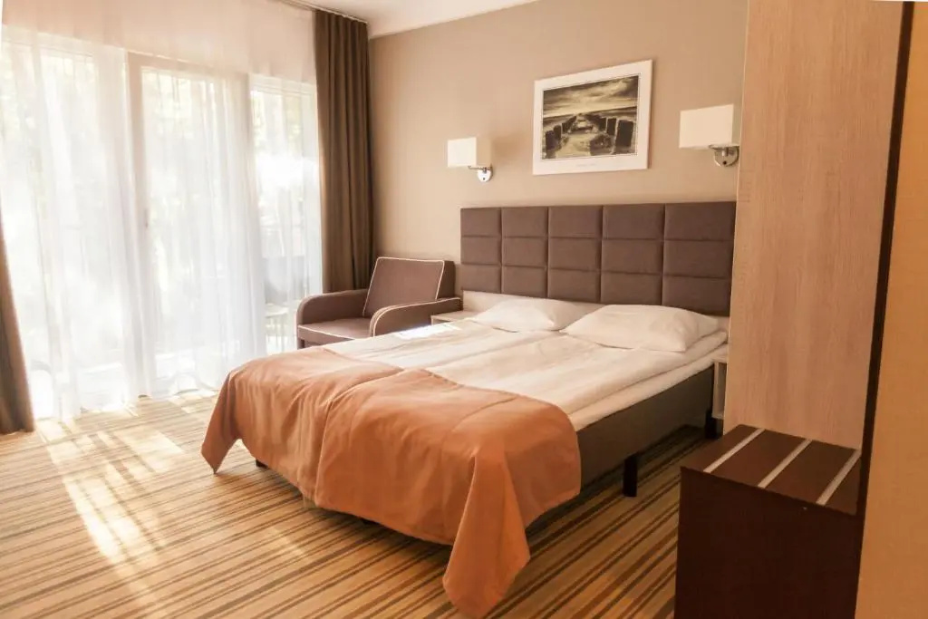 Standard Double room with balcony (full double bed)