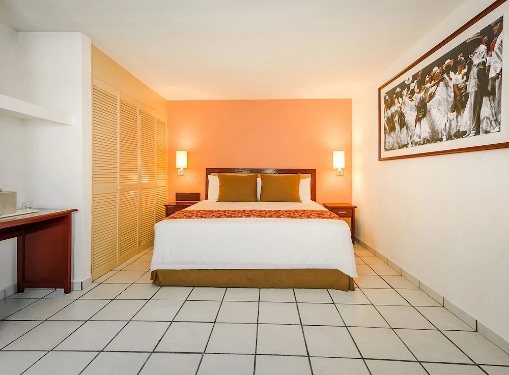 Double Junior Suite (full double bed)