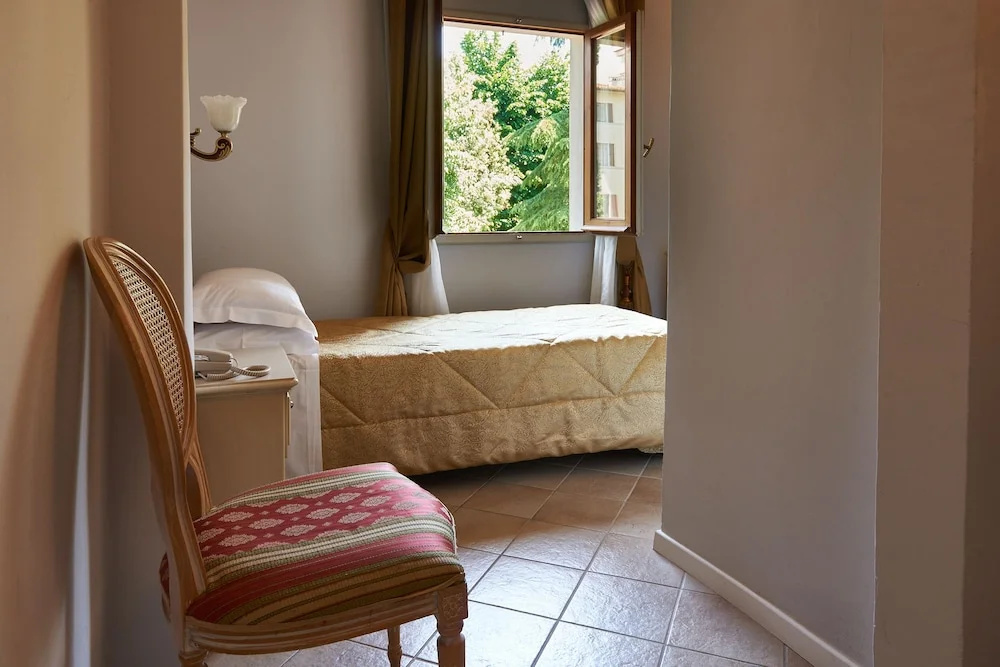 Economy room
