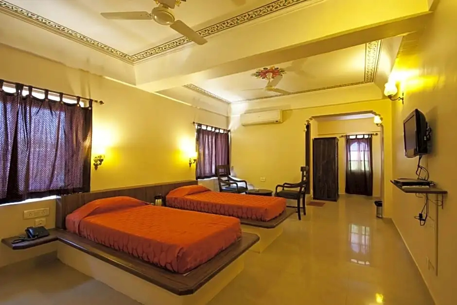 Standard Double room (full double bed)