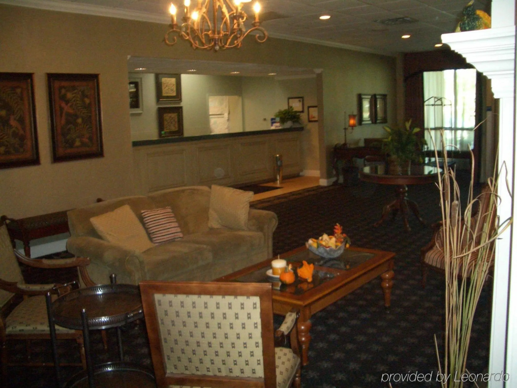 Lobby & Reception