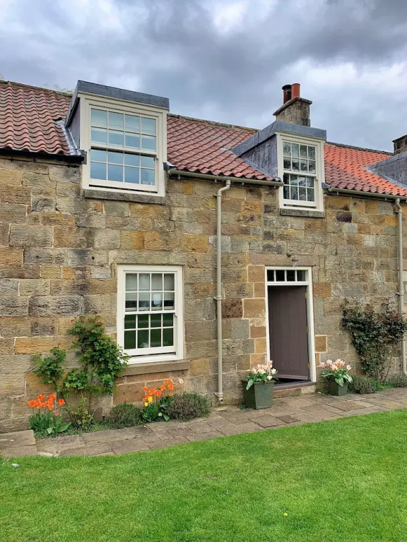 Cottage in North York Moors With Scenic Trails