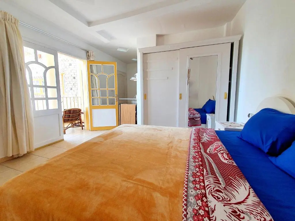 Deluxe Double room (full double bed)