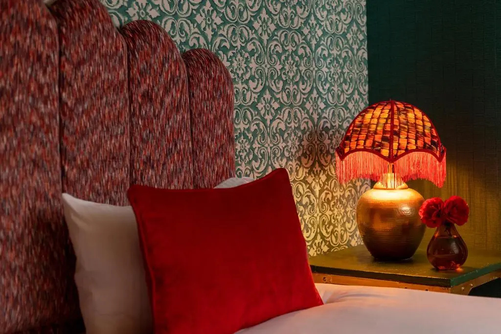 Deluxe Double room (full double bed)
