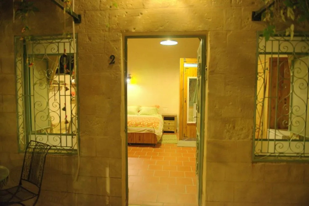 The Well Guesthouses - Home in the Old City - фото 6
