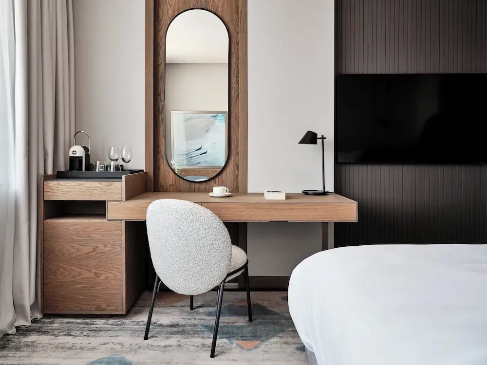 Номер Premium в Crowne Plaza Sofia by IHG