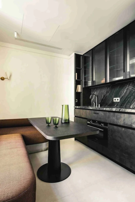 Mondovi Luxury Suites 60
