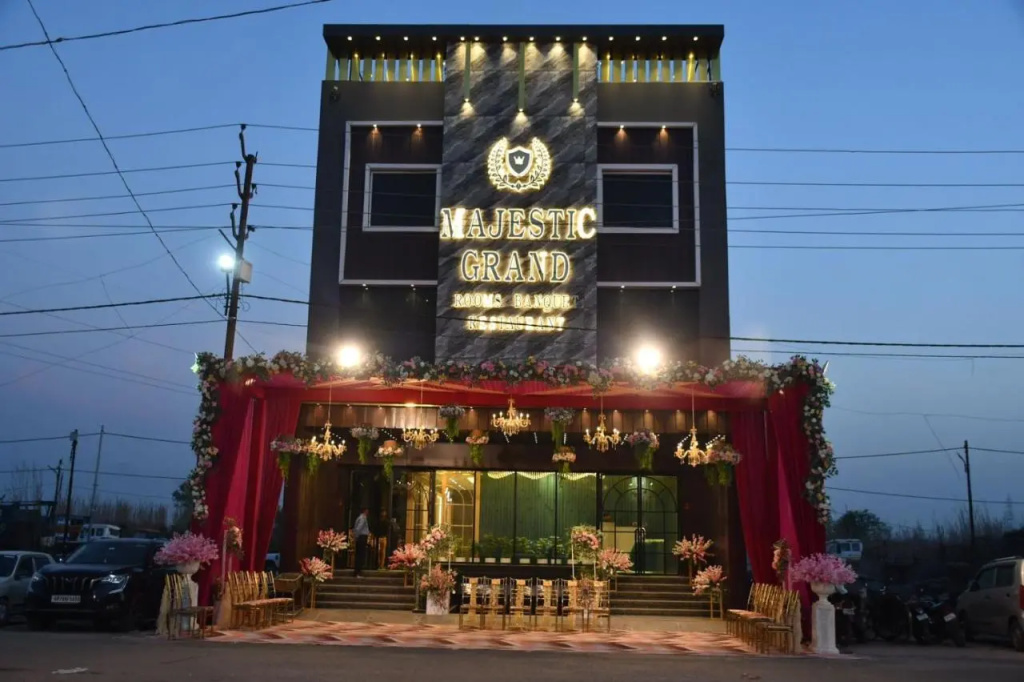 Hotel Majestic Grand By MNG Rooms