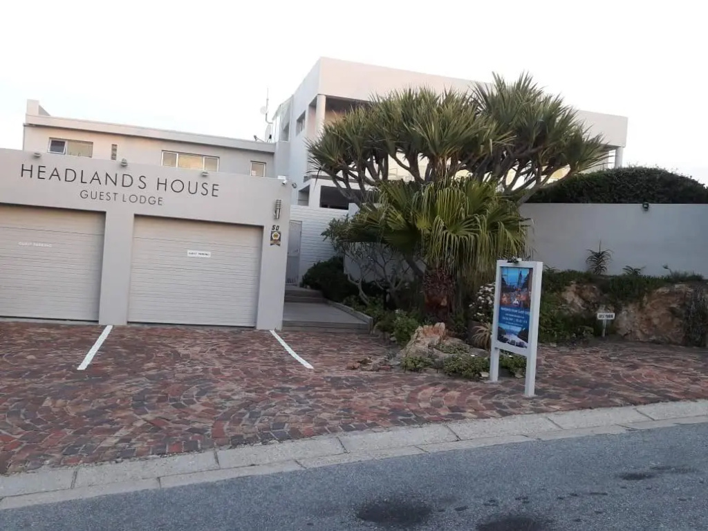 Headlands House Guest Lodge