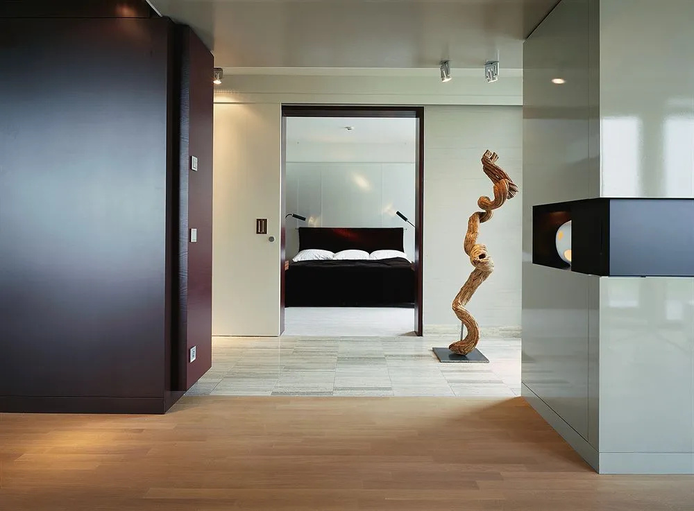 Lobby & Reception