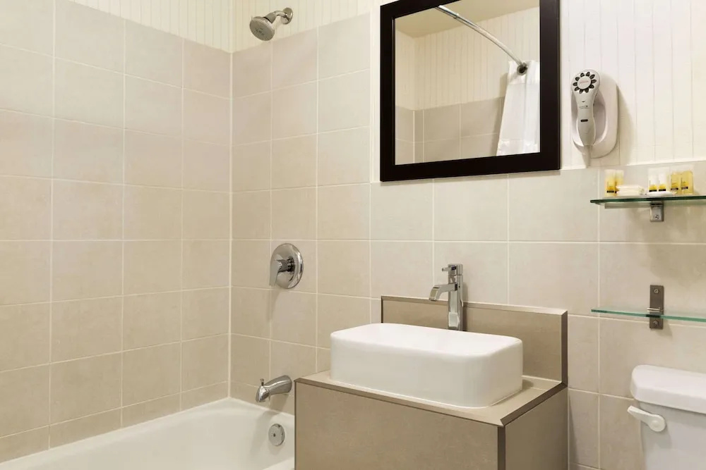 Days Inn by Wyndham Vermilion - Chambres