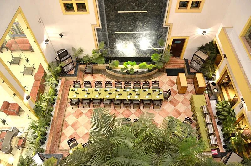 Hotel Meraden Grand - фото 11
