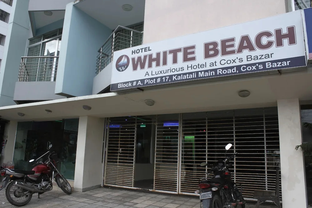 White Beach Hotel — фото