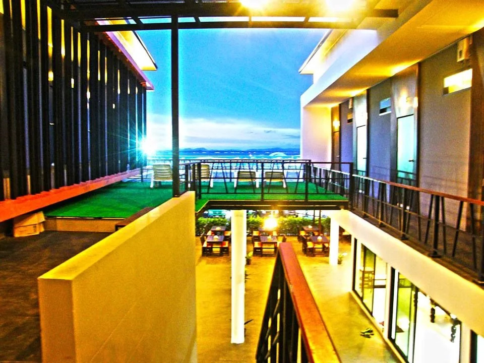 Hotel photo 12