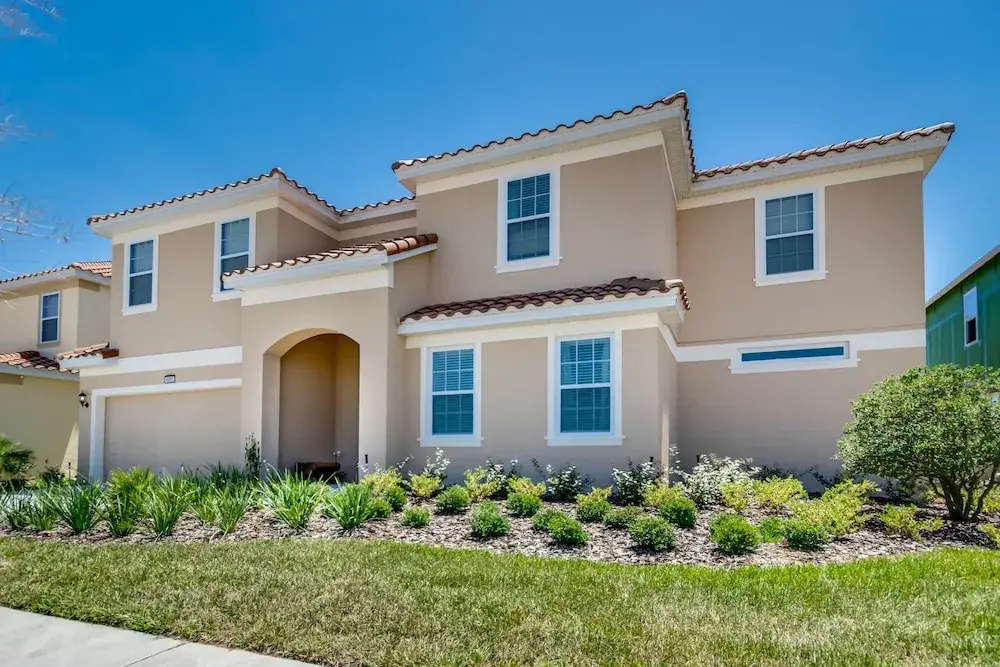 11 Bedroom 9.5 Bathroom 4792sq Foot Villa