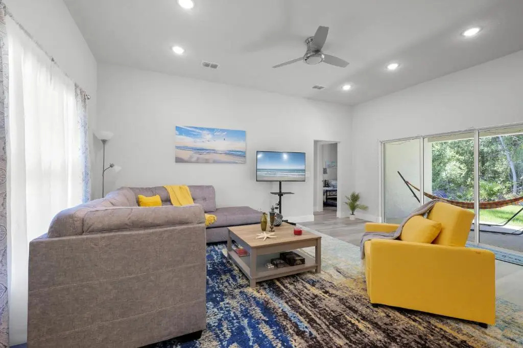 3 Bedrooms Cottage