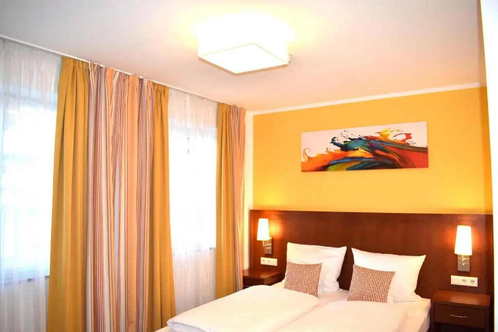 Standard Double room (full double bed)