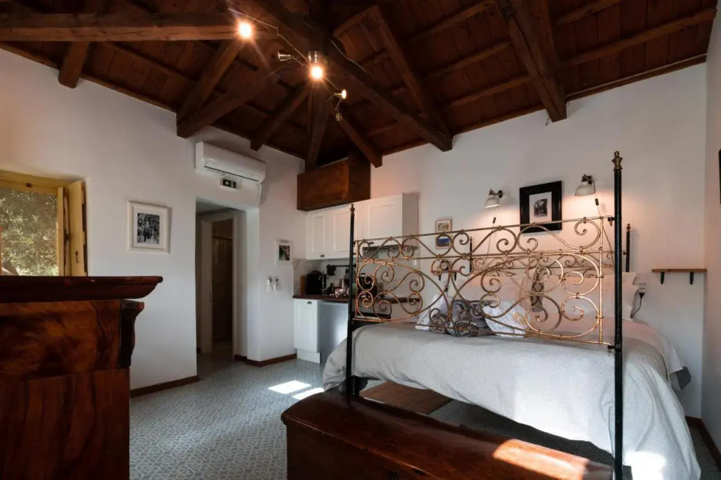 Rafalias Mansion by null