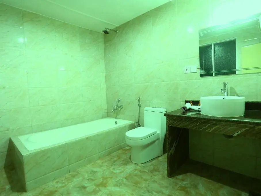 Double Family Suite with pool view twin beds