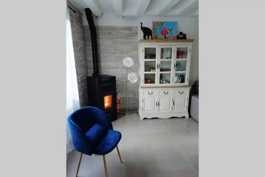 Petite Maison de Ville Toute Equipee