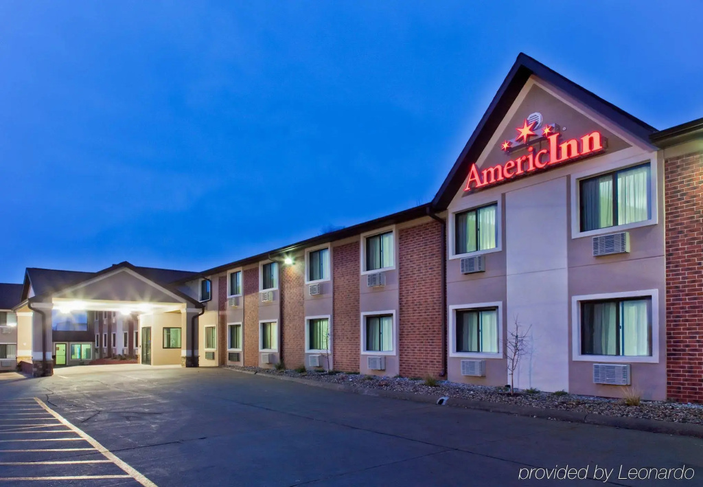 AmericInn by Wyndham Council Bluffs