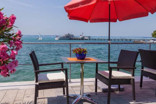 Beach & Waterfront