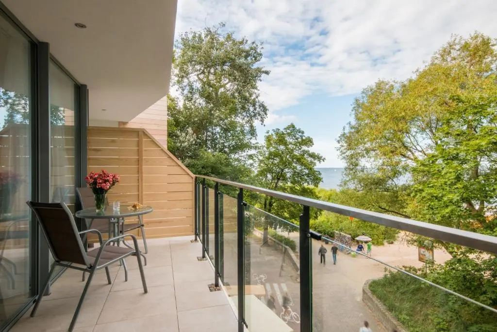 Deluxe Double room with balcony and with sea view (full double bed)