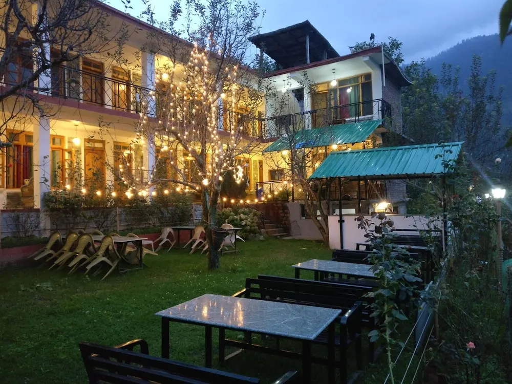 Madpackers Manali - Hostel