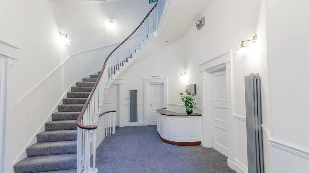Lobby & Reception