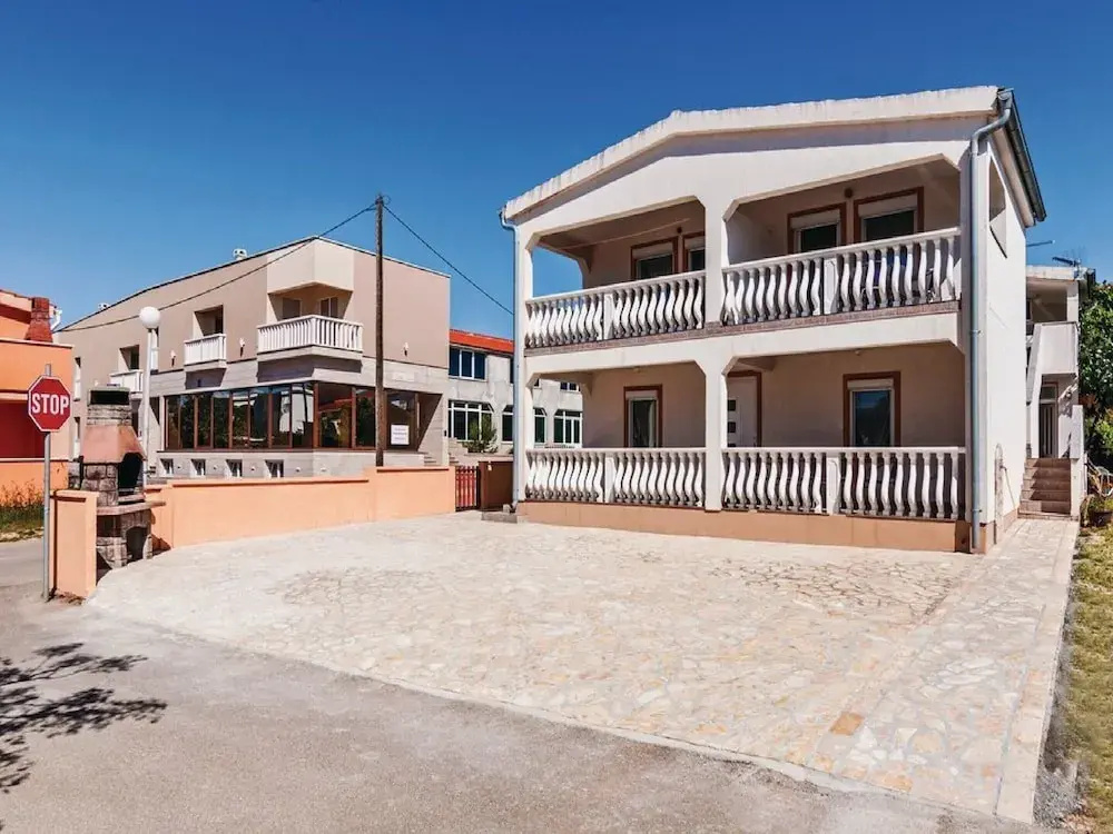 Apartments Hak - One Bedroom Apartment With Balcony