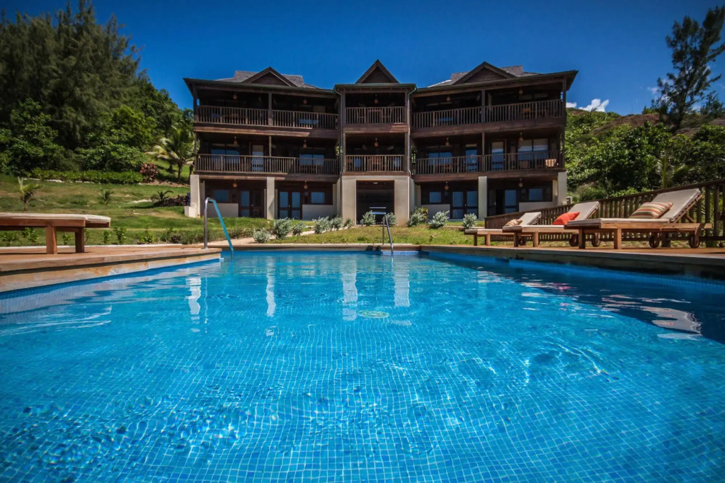 Santosha Barbados by null