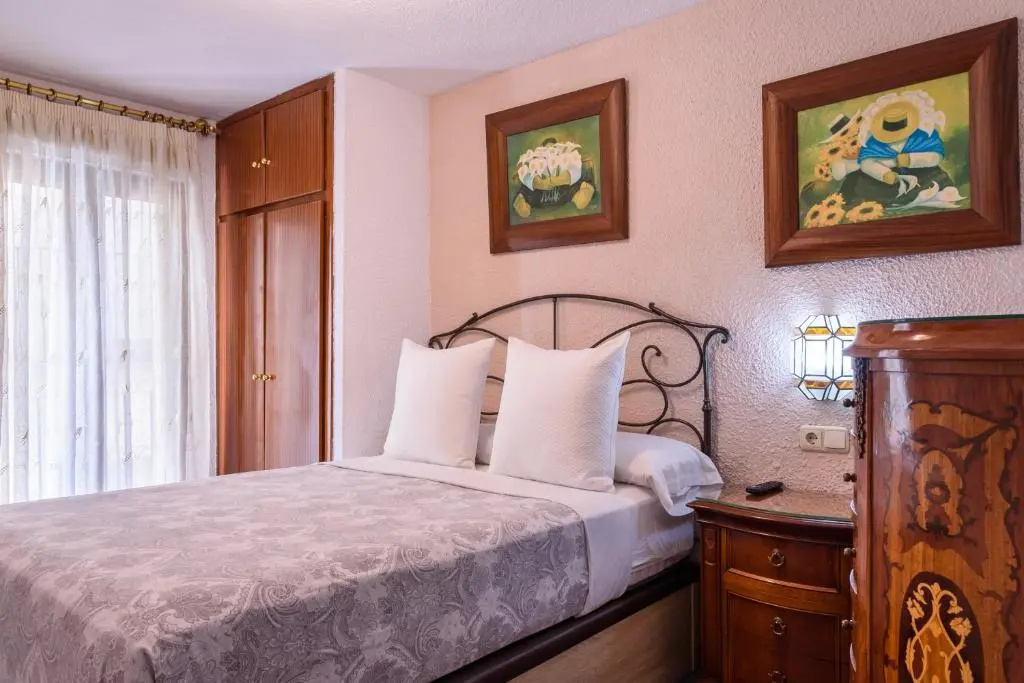 Standard Double room (full double bed)