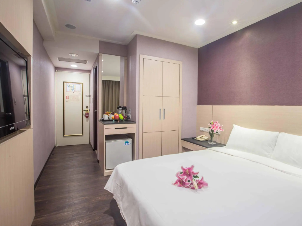 Standard Double room (full double bed)