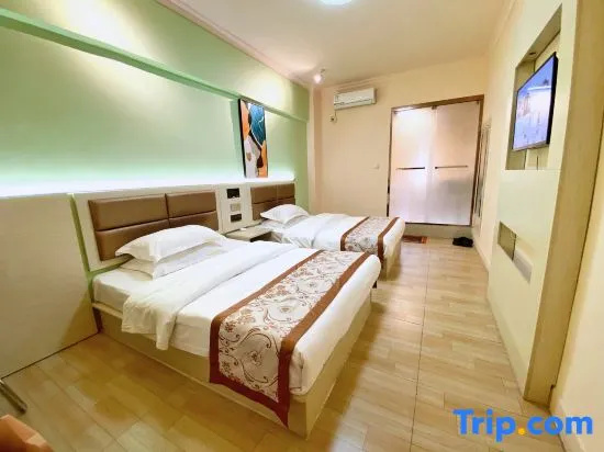Deluxe Double room (full double bed)