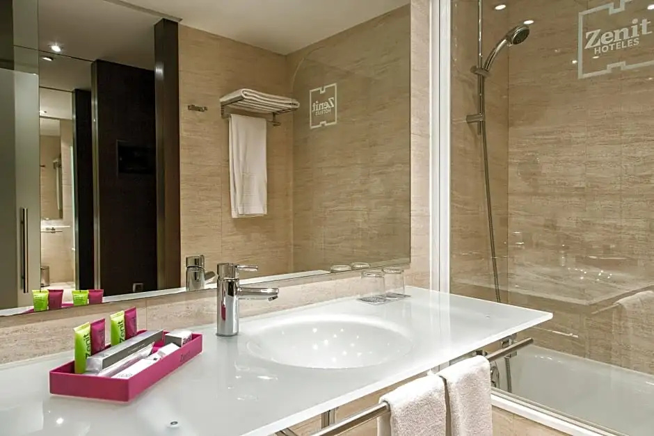 Hotel Zenit Pamplona - Chambres