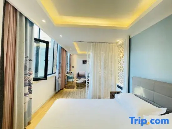Madrigal hotel 209