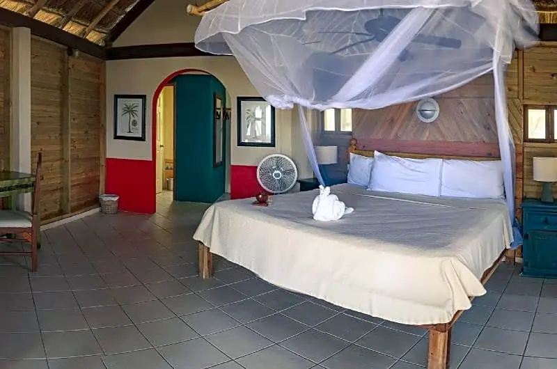 Double Suite (full double bed)
