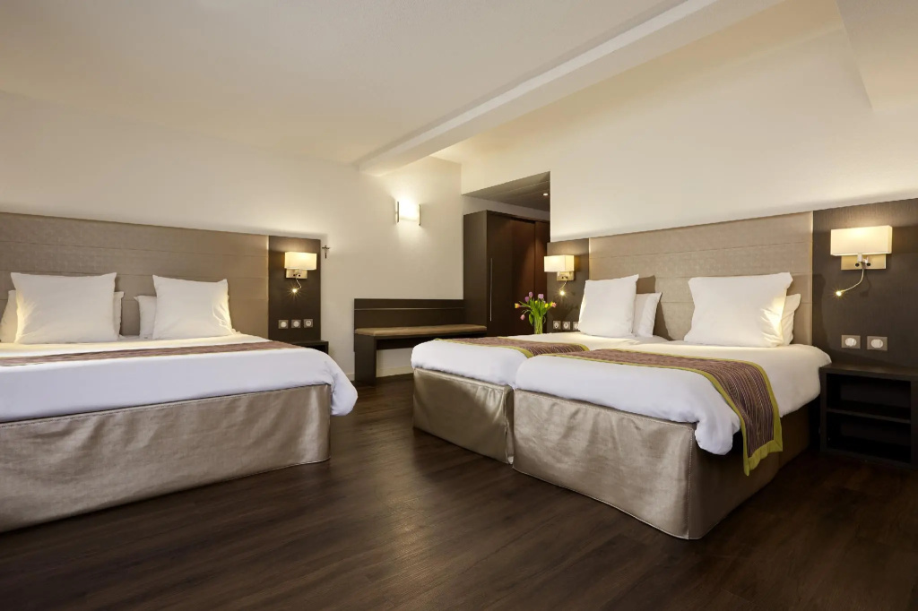 Standard Quadruple room