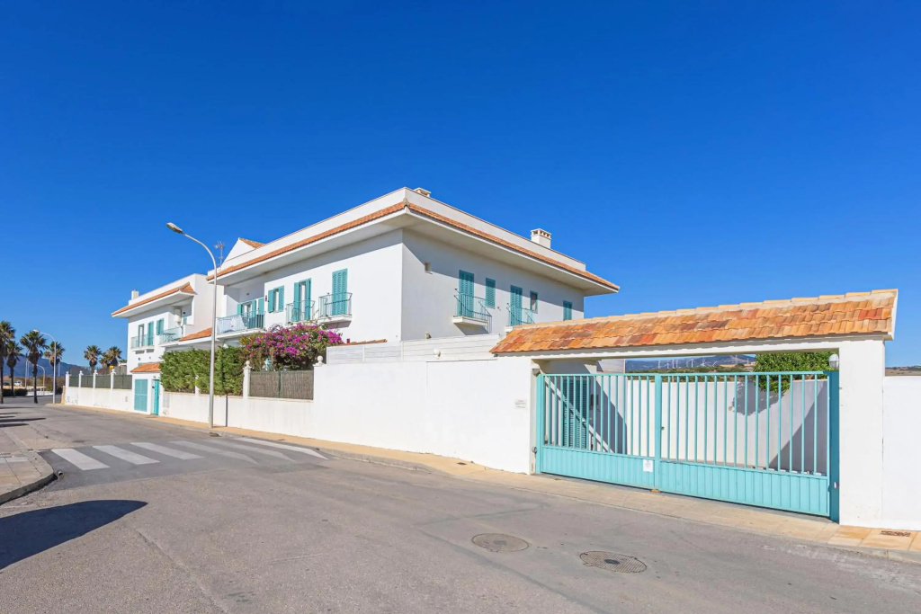 Apartamento con Jardin Privado - SimplyTarifa