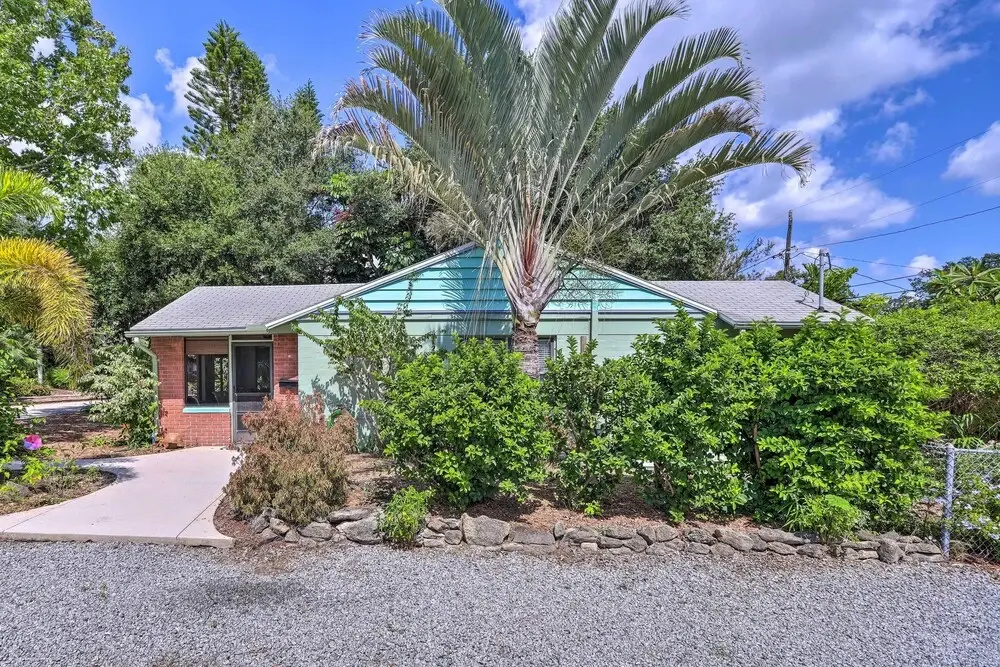 Vibrant Rockledge Home ~ 2 Mi to Cocoa Village!